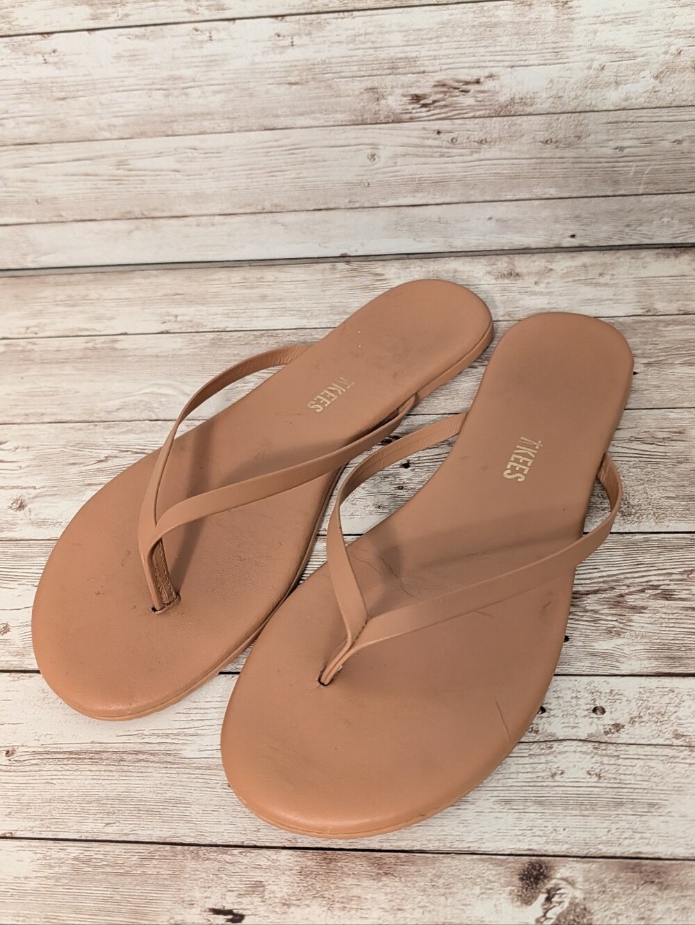 TKEES Lily Pigments Clay Tan Slim-Strap Leather Flip Flops
